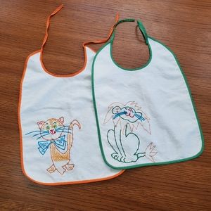 🟣Vintage 60s/70s, Handmade, Cross-stitch, Baby Bibs Kitten and Lion.
